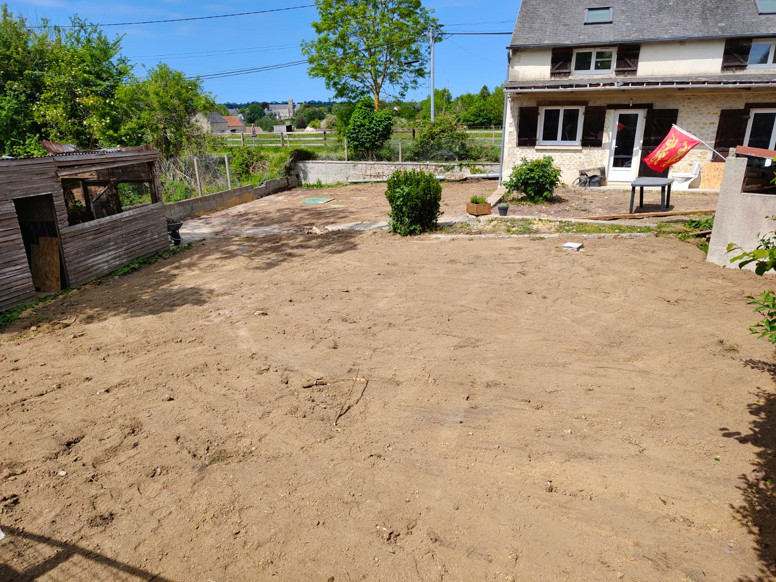 Cour aménagée par Debayeux Terrassement